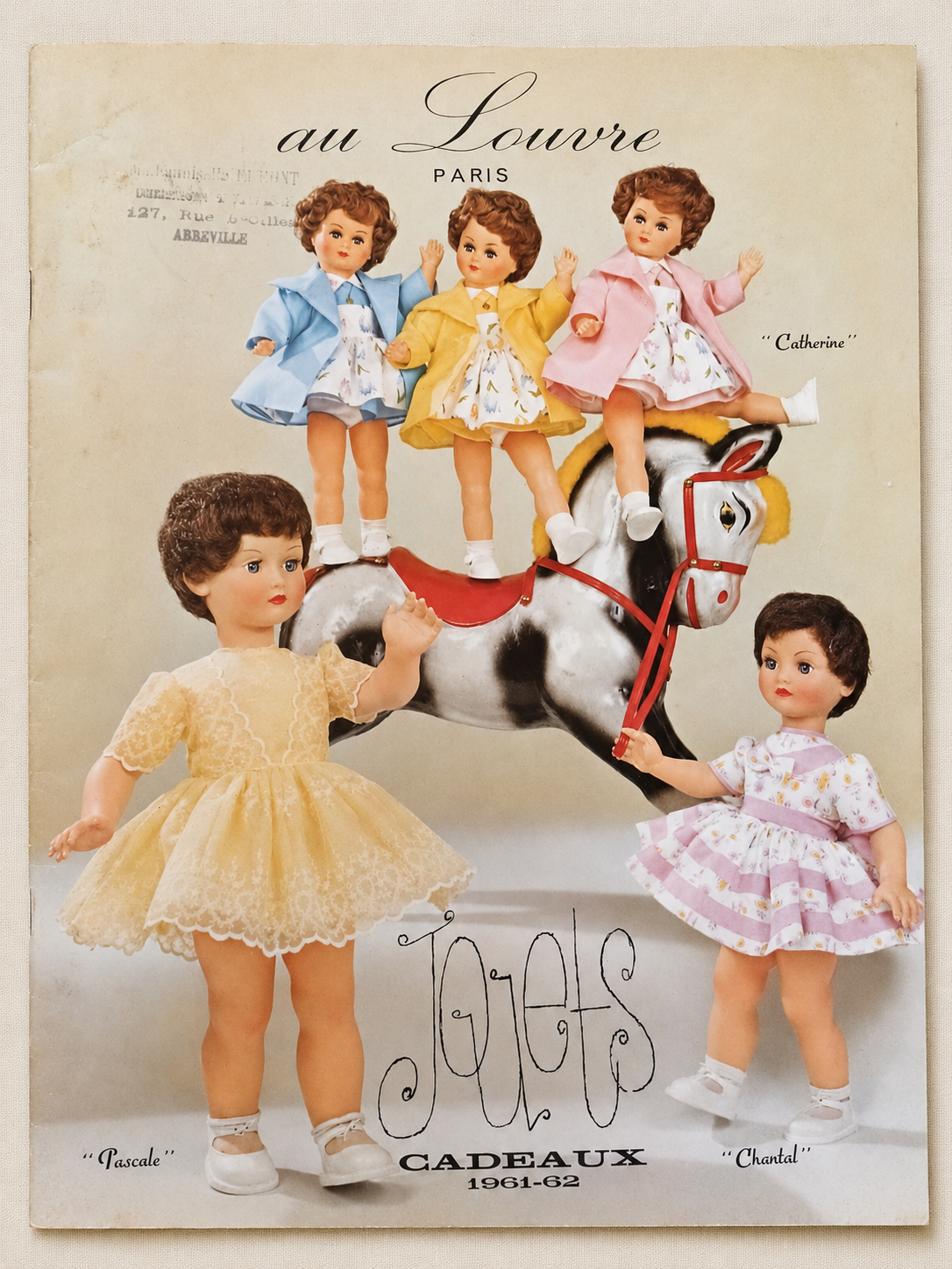 Pascale, Chantal et Catherine : trois poupées du catalogue Au Louvre de 1961-1962 — Poupées Pascale, Chantal et Catherine dans le catalogue Au Louvre 1961-1962 — vue 1.