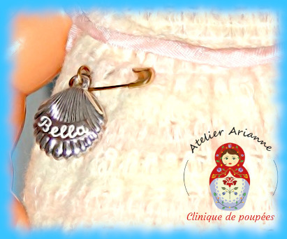 Poupée Bella série PF1, Poussinette — Série : TOUS ENSEMBLE DANS LA VIE DU MUSÉE « Présentation des poupées dans leurs vêtements d’origine » Poupée Bella série PF1, Poussinette — document original du blog, vue 2 — vue 2.