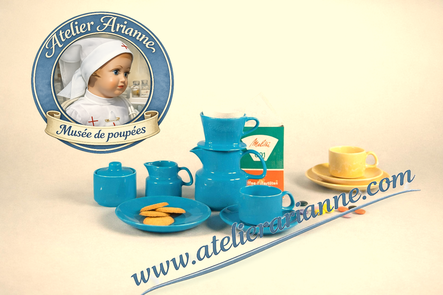Melitta Kinder-Filter-Party — une dînette miniature en grès — Le service et ses accessoires, tels que photographiés pour le blog — vue 2.