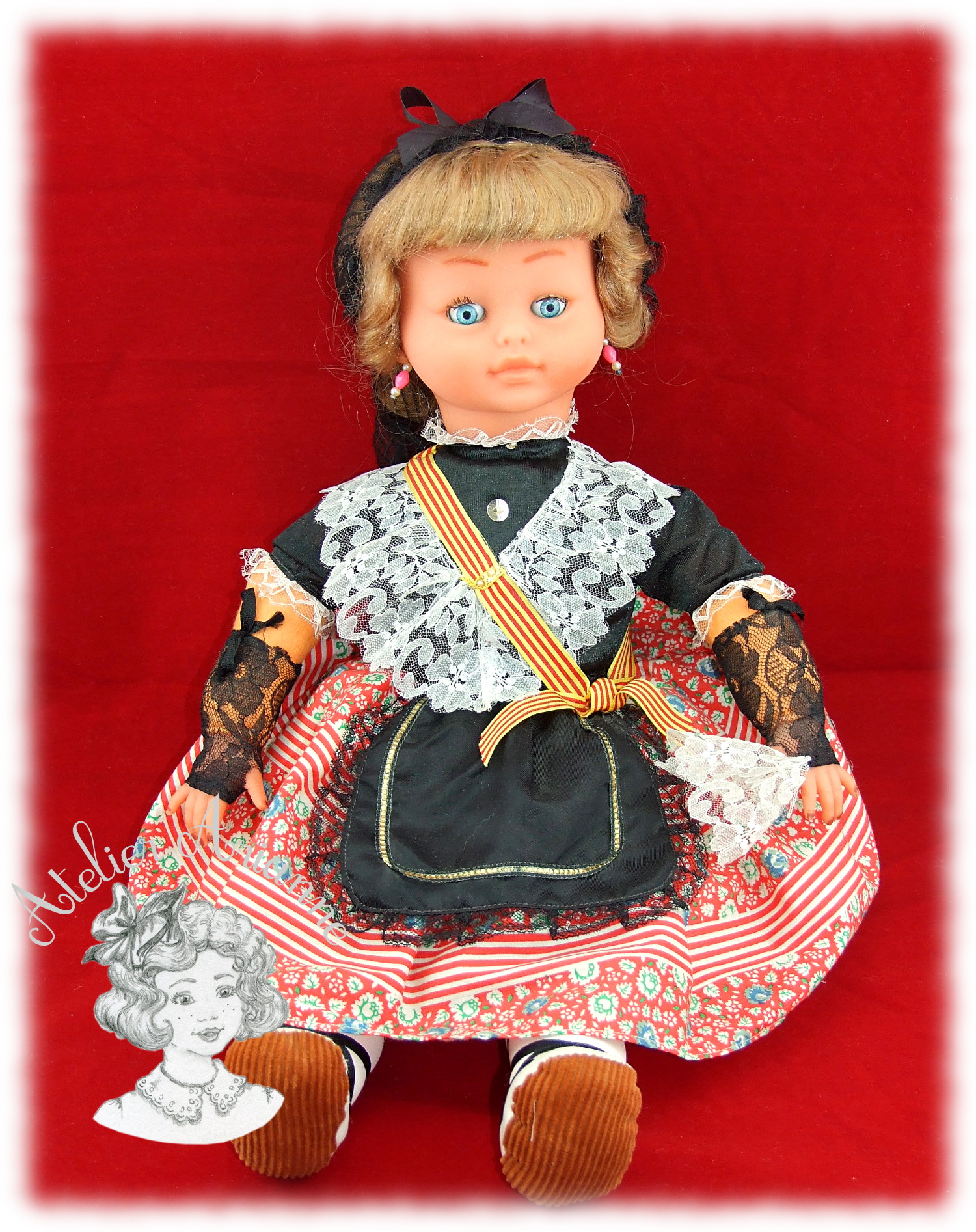 TRÈS GRANDE POUPÉE RÉGIONALE DE 60 CM – EN COSTUME D’ORIGINE — TRÈS GRANDE POUPÉE RÉGIONALE DE 60 CM – EN COSTUME D’ORIGINE — document original du blog, vue 2 — vue 2.