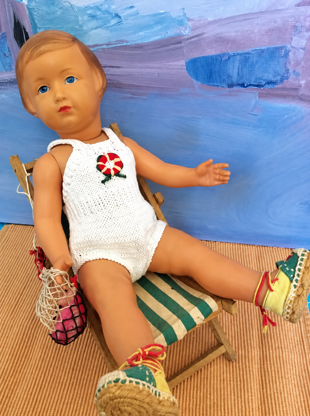 Françoise de Modes & Travaux, SNF, 39 cm — le maillot tricoté de Maryvonne — Françoise SNF de Modes & Travaux, 39 cm selon Maryvonne, en maillot tricoté par Maryvonne d’après le patron de juillet 1953 — vue 1.
