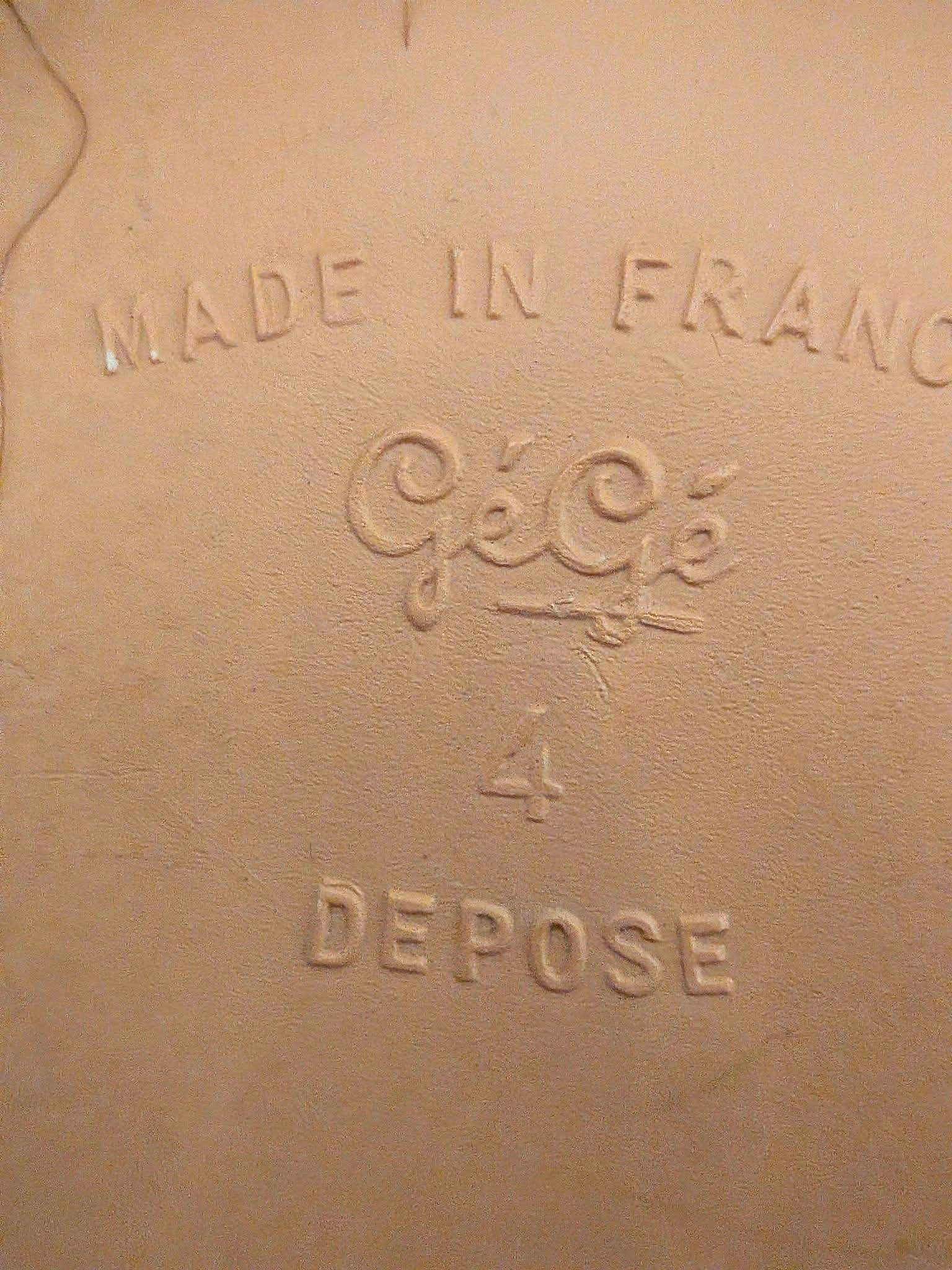 Poupée Gégé — les tenues de Mireille — Marquage photographié : Gégé, Made in France, chiffre 4 et Déposé — vue 5.