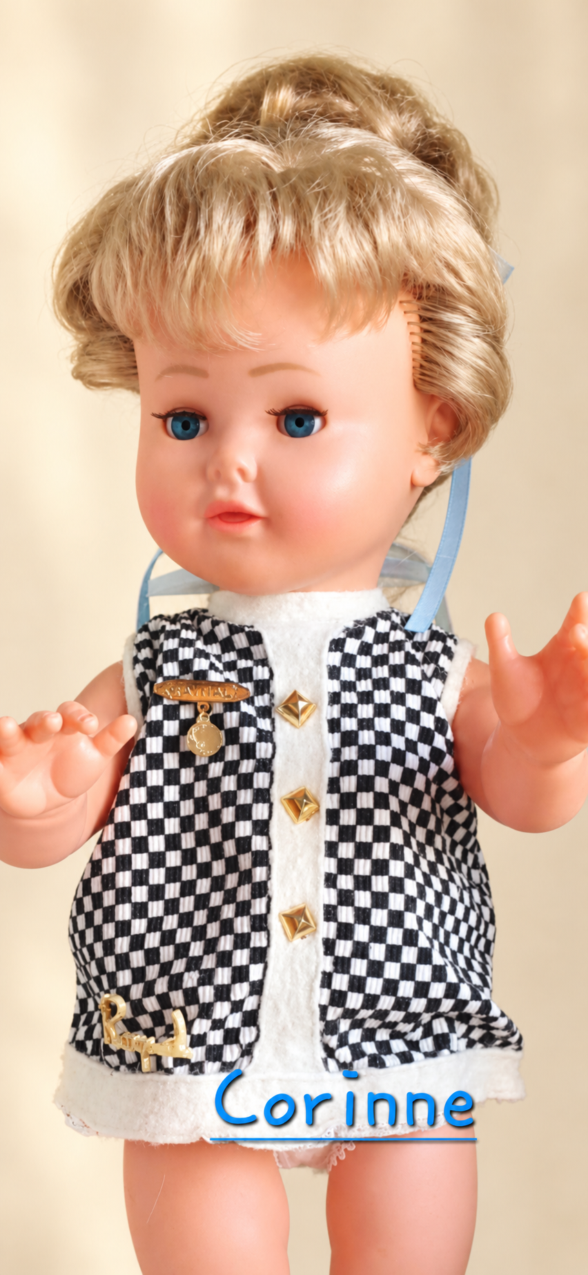 Corinne de Raynal, 1963 — collection d’Isabelle — Corinne de Raynal, 1963, 42 cm — collection d’Isabelle, tenue entièrement d’origine selon sa propriétaire — vue 1.