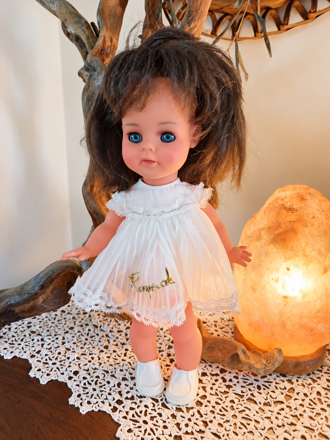 Poupée Raynal en tenue d'origine — collection de Susanna — Poupée Raynal dans sa tenue d'origine — collection de Susanna — vue 1.