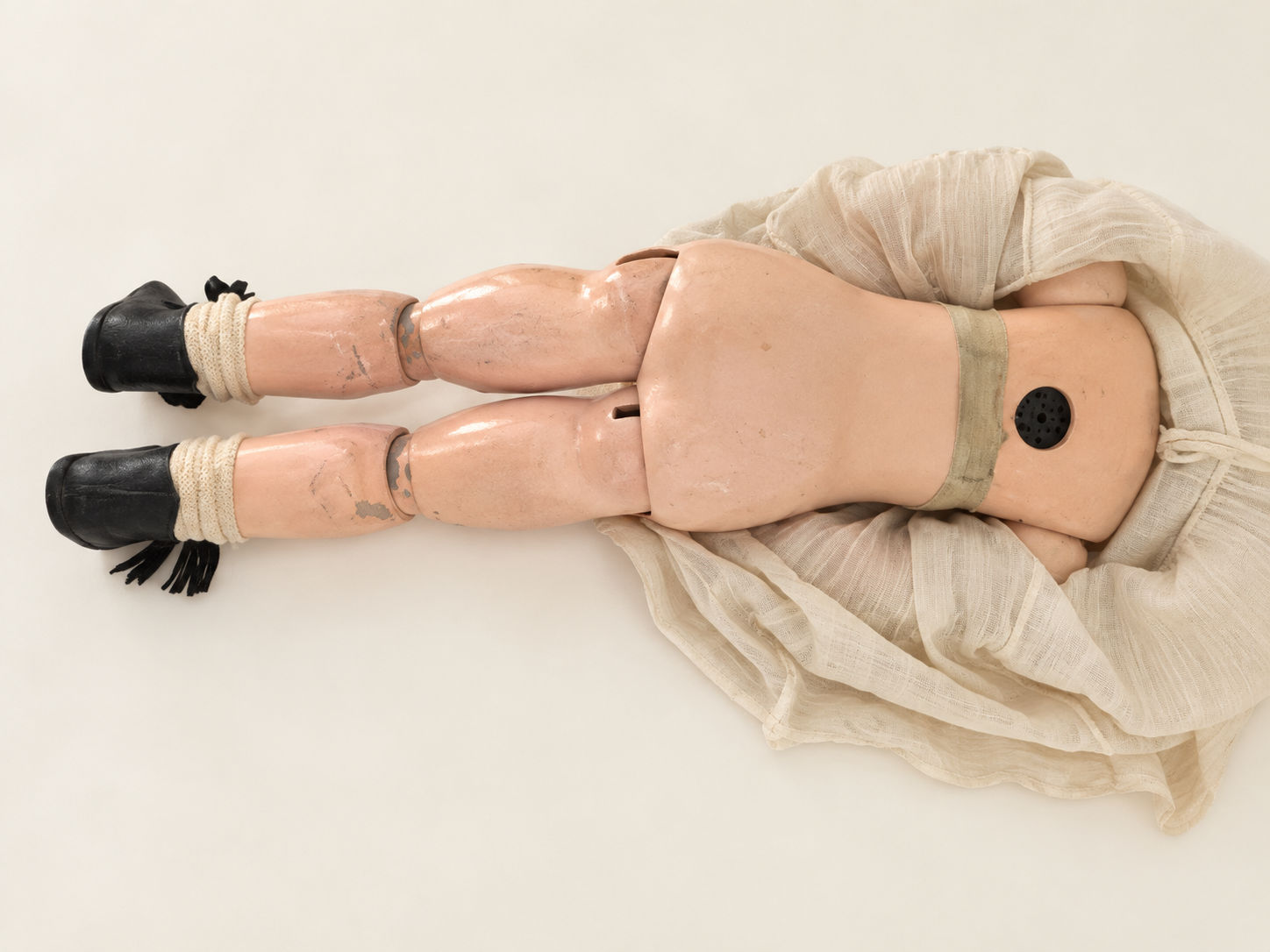 Poupée Simon & Halbig de 62 cm — collection de Jacqueline — Vue du dos et des articulations — vue 6.